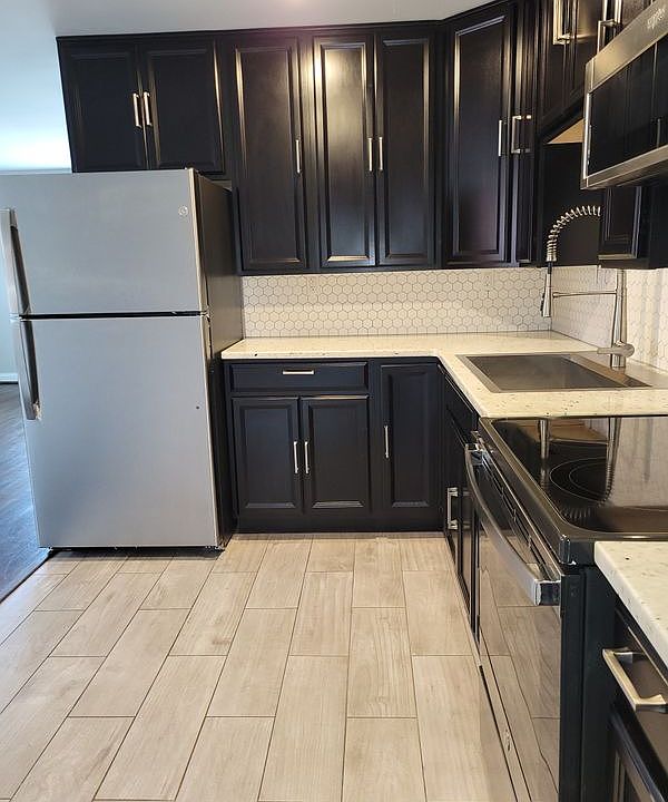 1st image of 1231 Laidlaw Ave APT 3