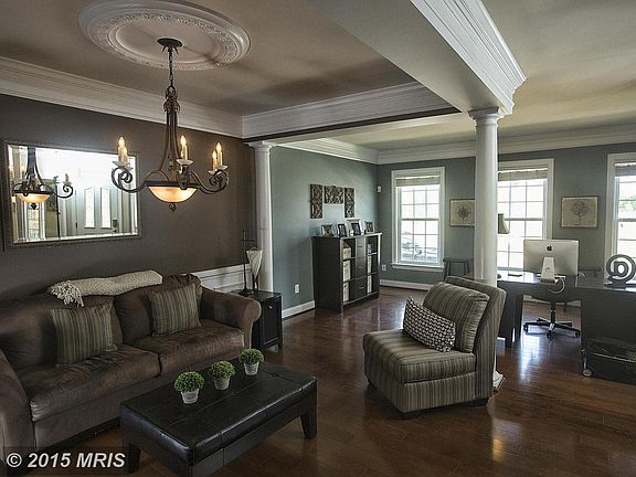 3rd image of 41829 Bristow Manor Dr