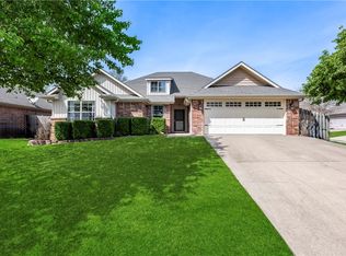 2904 SW Briar Creek Ave, Bentonville, AR 72713