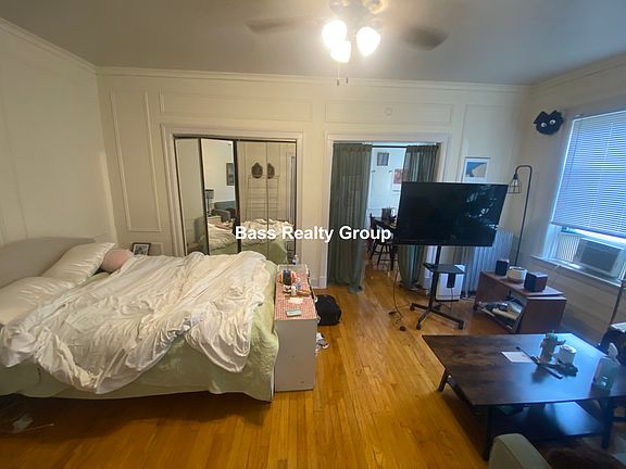 5th image of 5114 S Blackstone Ave #C13