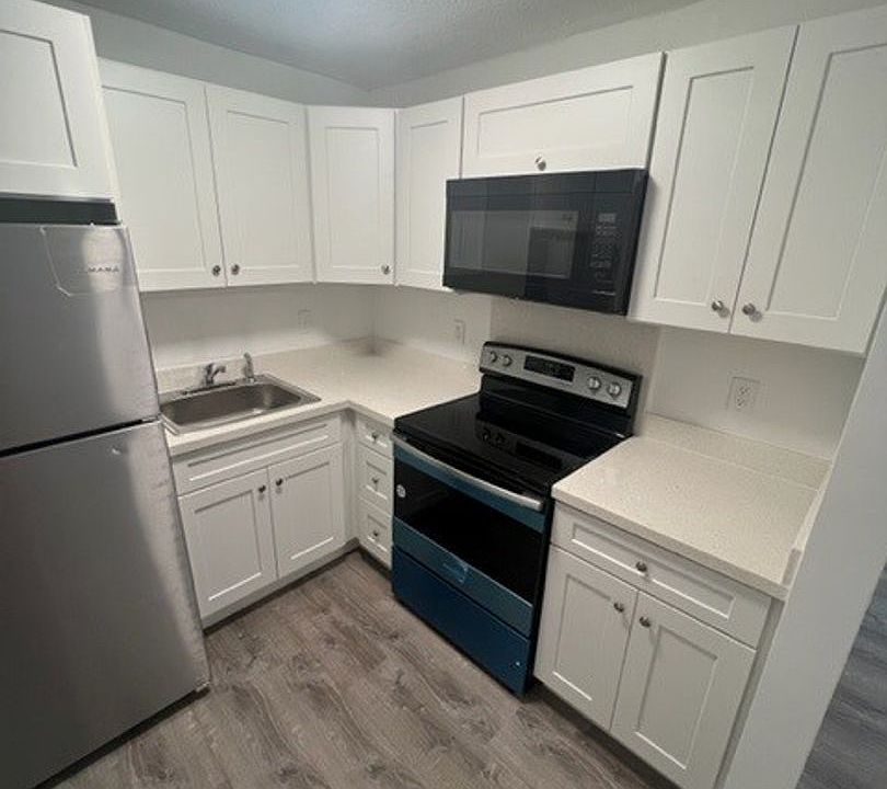 1st image of 2500 Johnson St APT 14