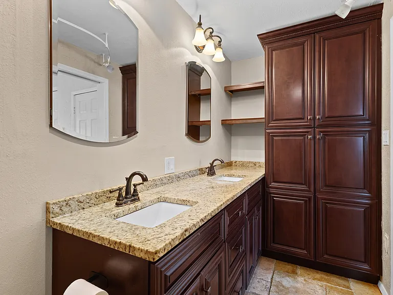 Master #1 bathroom