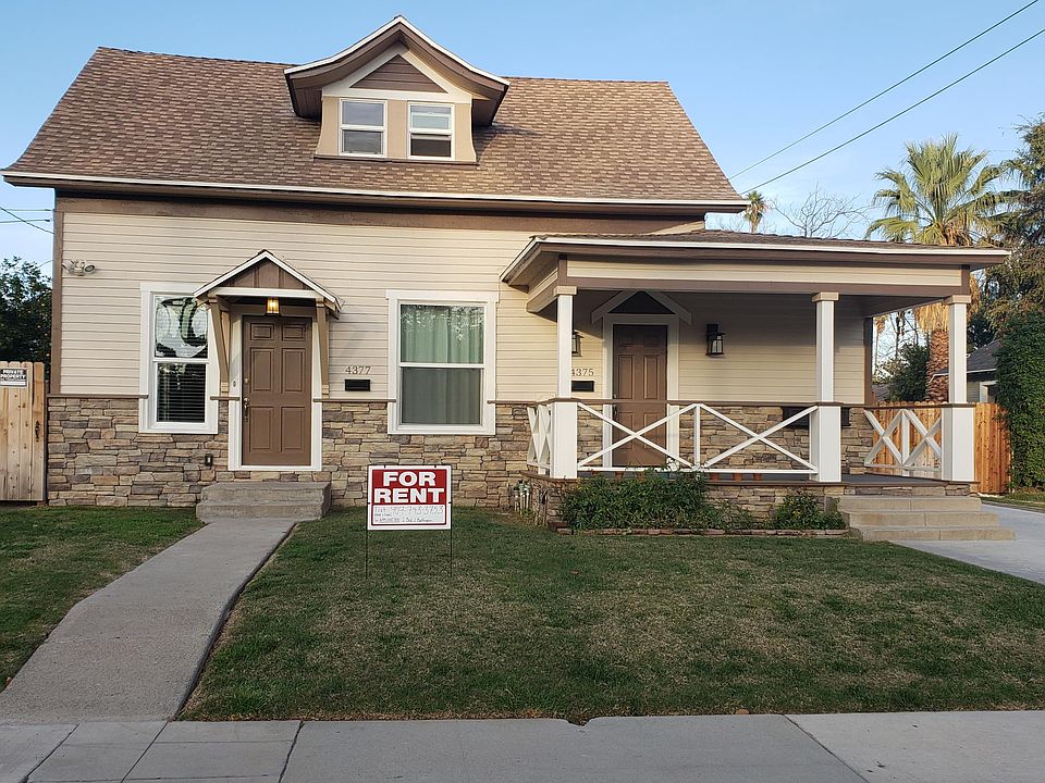 Newly remodeled Craftsmen style home located in the historical district of downtown Riverside.