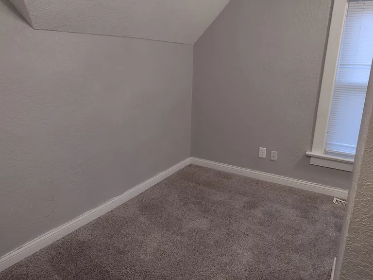 520 S Clark St — Photo 10