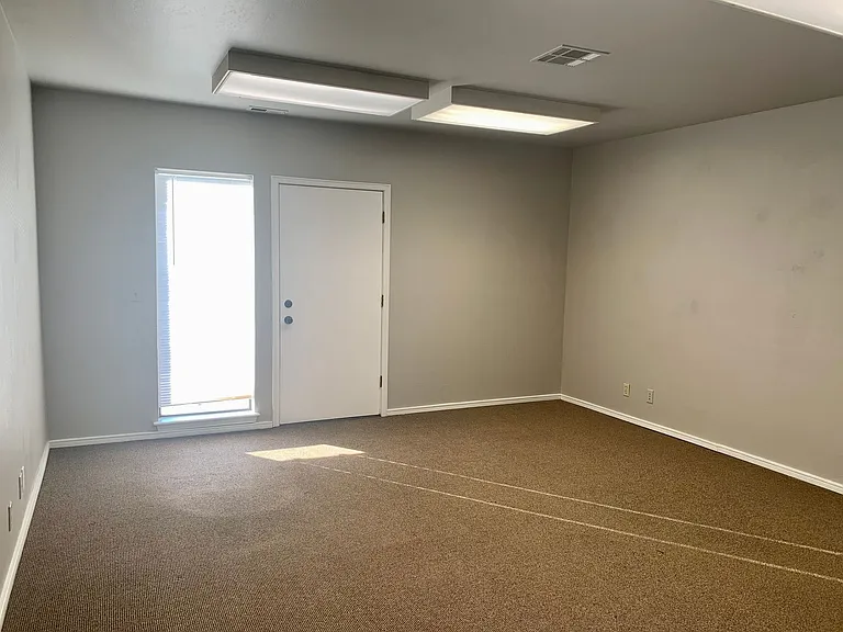 601 N Kelly Ave #107 — Photo 9