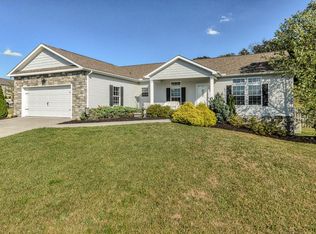 141 Pebble Ct, Lenoir City, TN 37772