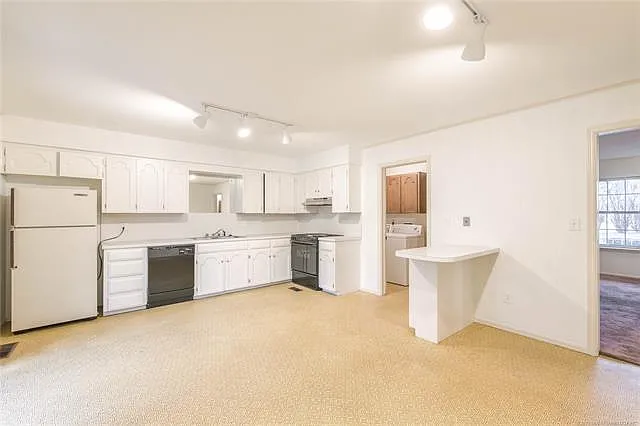 2 bed, 1030 sqft, $1,150 — Photo 4