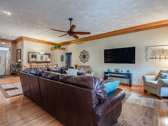 5th image of 12403 Skye Dr