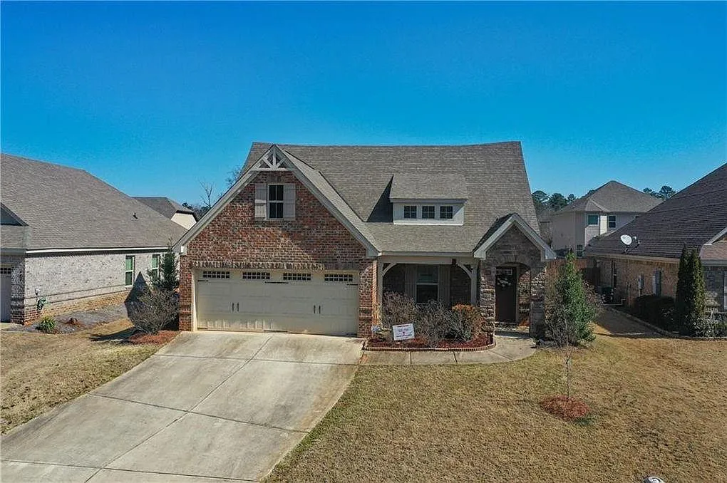 3 bed, 1867 sqft, $2,300 — Photo 1