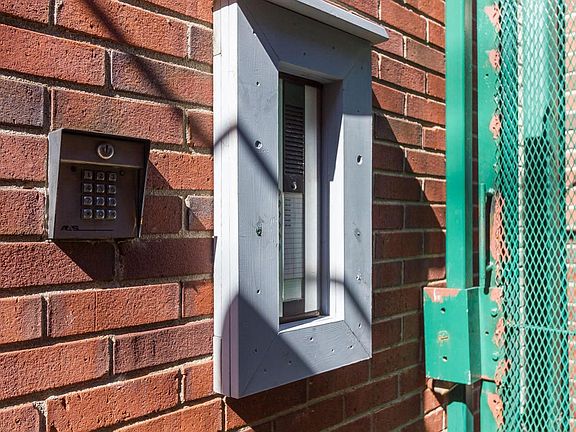 959 Baxter Ave, no.101-03