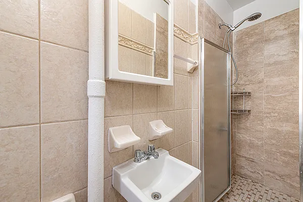 Rented by REAL New York | media 10