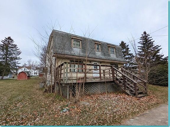2nd image of 208 Garfield Ave