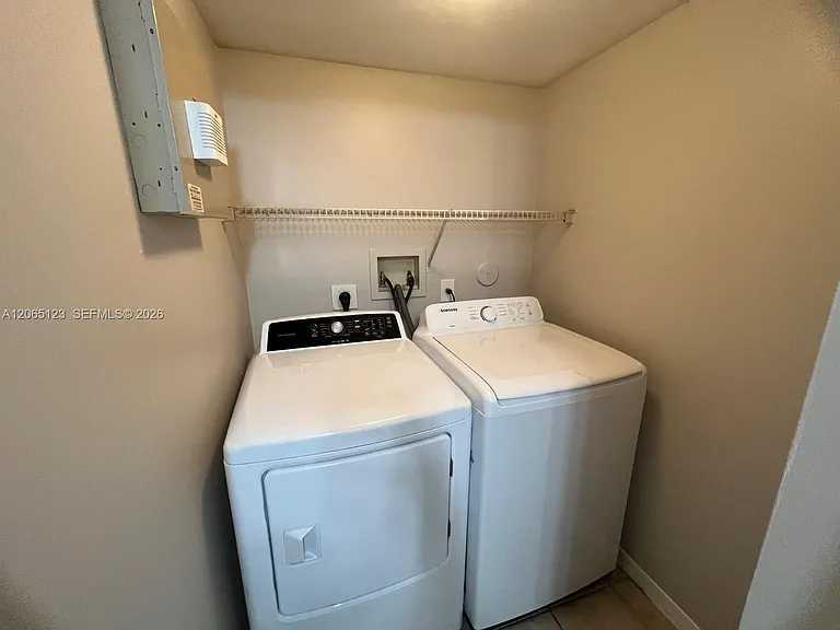 4171 N Haverhill Rd #1013 — Photo 8