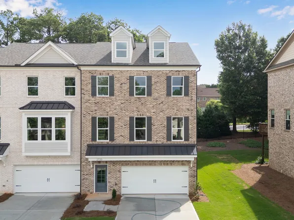 2733 Hallwood Ln, Suwanee, GA 30024
