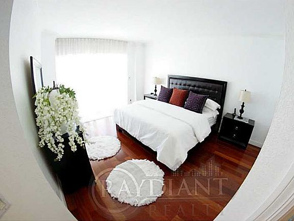 3rd image of 16425 Collins Ave #Penthouse 18a