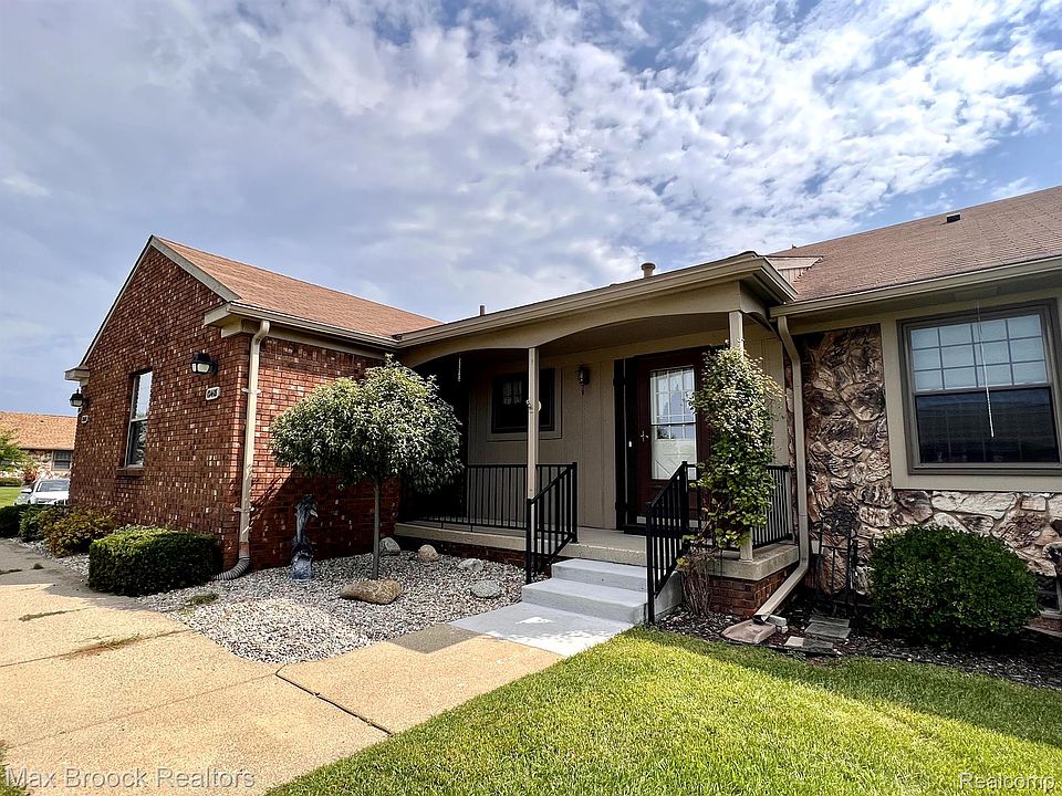 1st image of 12418 Nantucket Dr #2