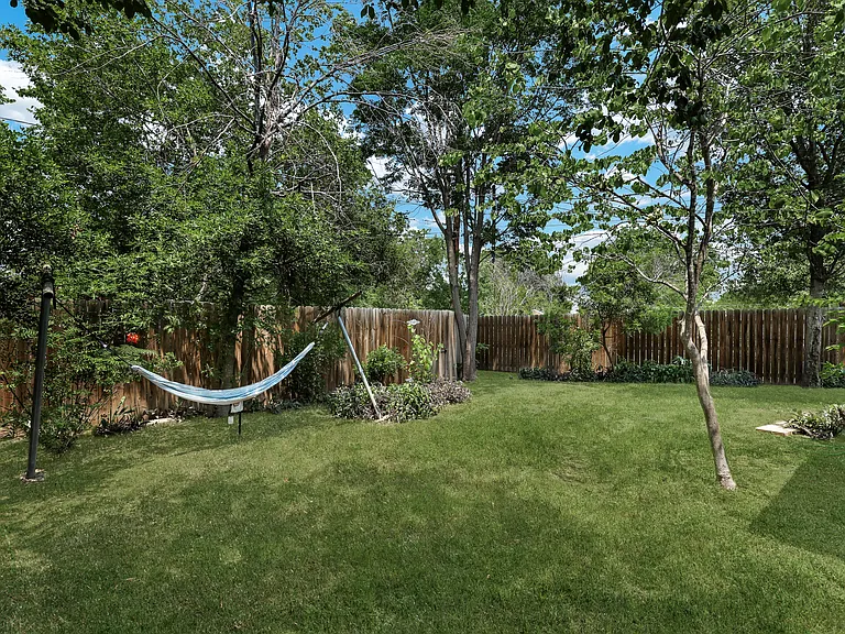 35 Storeywood Dr — Photo 29