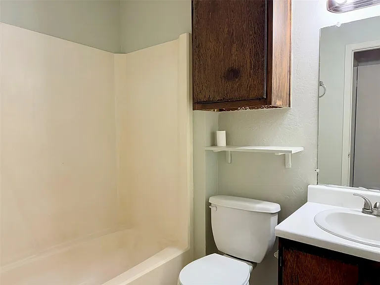 705 Ruth Ct #A — Photo 9