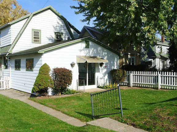 3rd image of 1902 E Ewing Ave