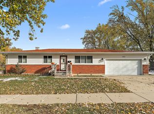 9053 Poplar Rd, Orland Park, IL 60462