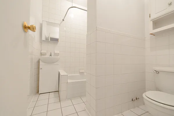 Rented by J Misrahi Realty Corp | media 11