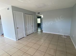 706 W Dixie Ave APT 26, Leesburg, FL 34748