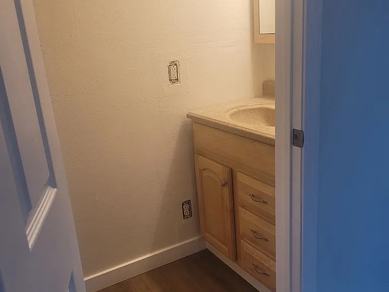 1305 Sanford Ave — Photo 11