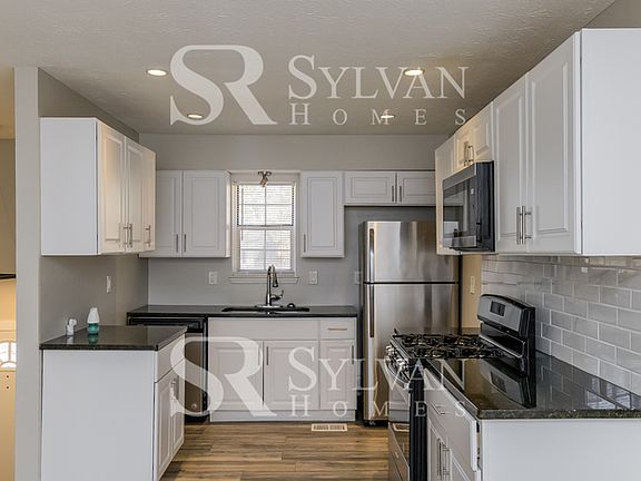 4th image of 3856 Radcliffe Blvd