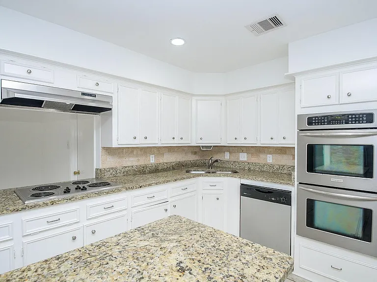 7822 Albin Ln — Photo 8