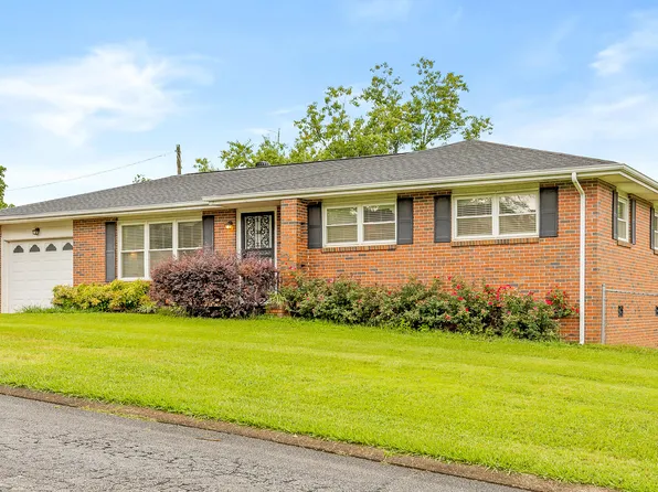 2303 Marco Cir, Chattanooga, TN 37421
