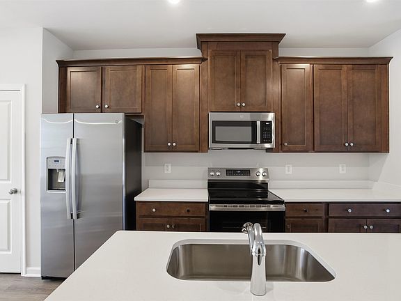 3rd image of 3014 Rambling Brook Ln