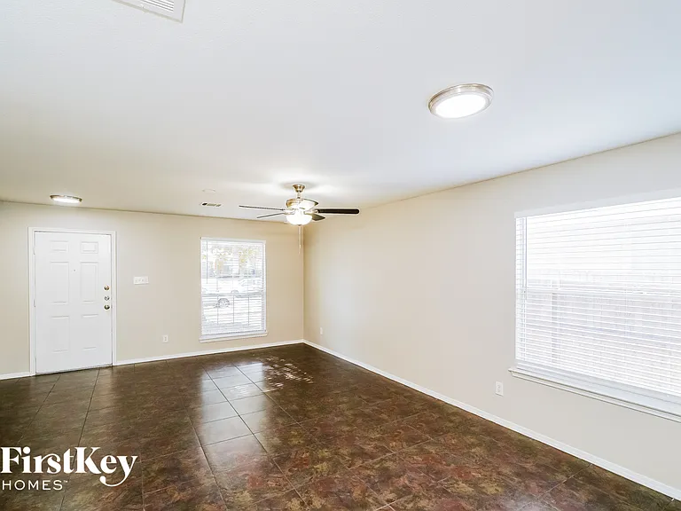 9538 Shetland Ct — Photo 3