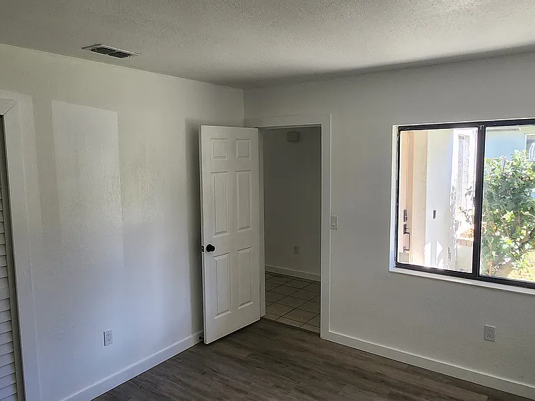 33 Pony Express Dr #B — Photo 6