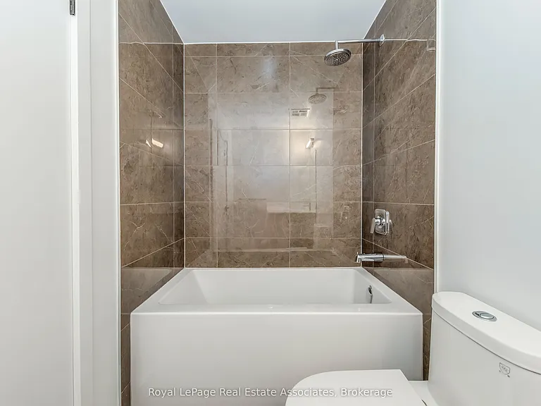 220 Missinnihe Way #806 — Photo 21