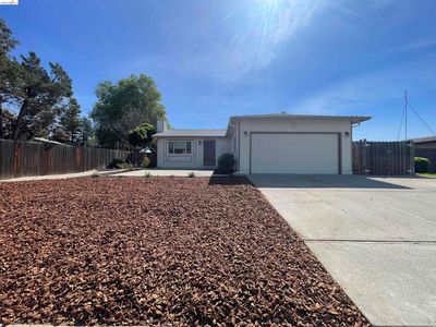 620 N 2nd St, Dixon, CA, 95620