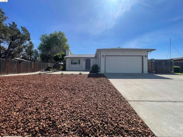 620 N 2nd St, Dixon, CA 95620