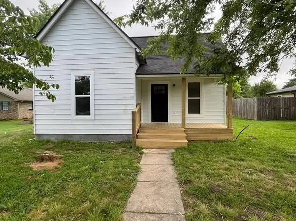 1709 Reeves Ave, Mena, AR 71953
