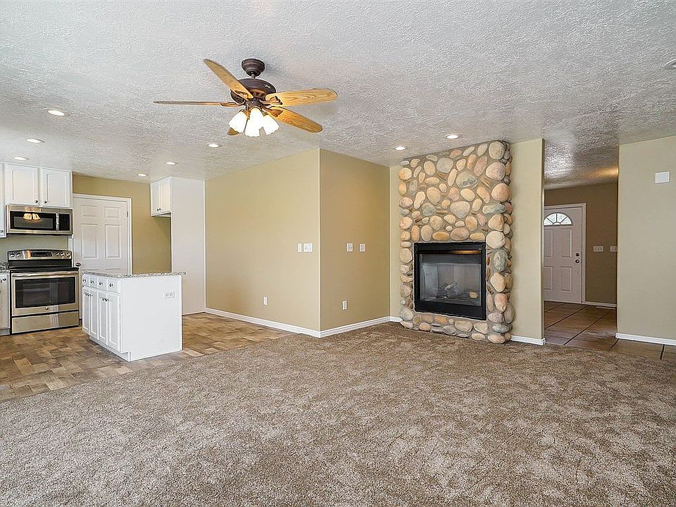 1st image of 1693 Hillsboro Dr