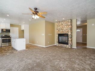 1693 Hillsboro Dr, Layton, UT 84040