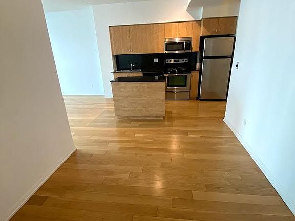 3rd image of 215 Fort York Blvd #3201