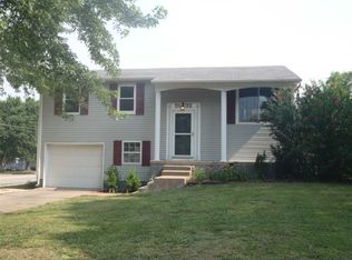 5132 SW 32nd Ter, Topeka, KS 66614