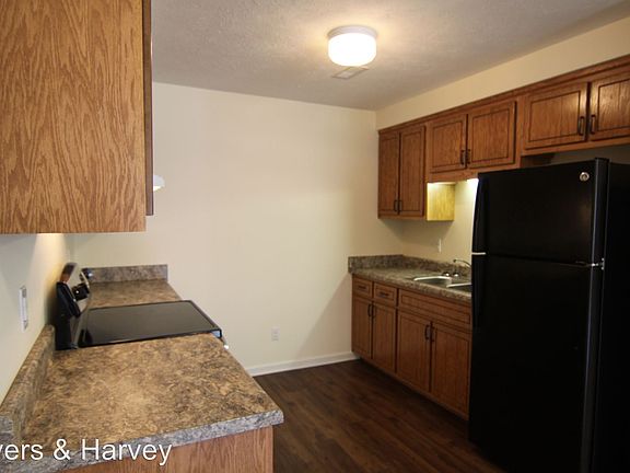 5th image of 910 Martin St APT 3