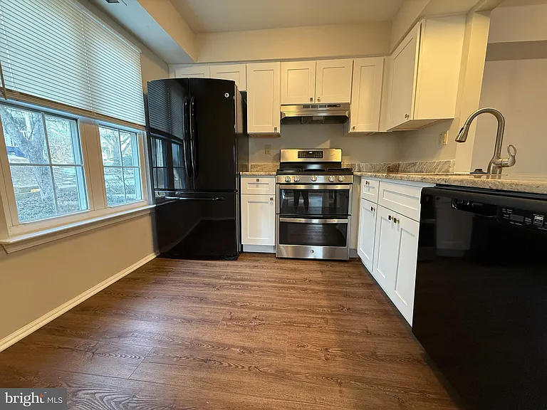 1707 Society Pl — Photo 2
