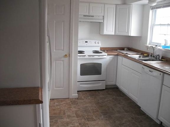 3rd image of 831 W Ocean View Ave APT 6
