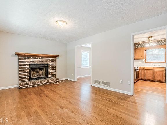 2nd image of 1606 Woodsong Ct