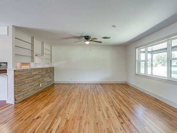4th image of 6301 Greenfield Rd