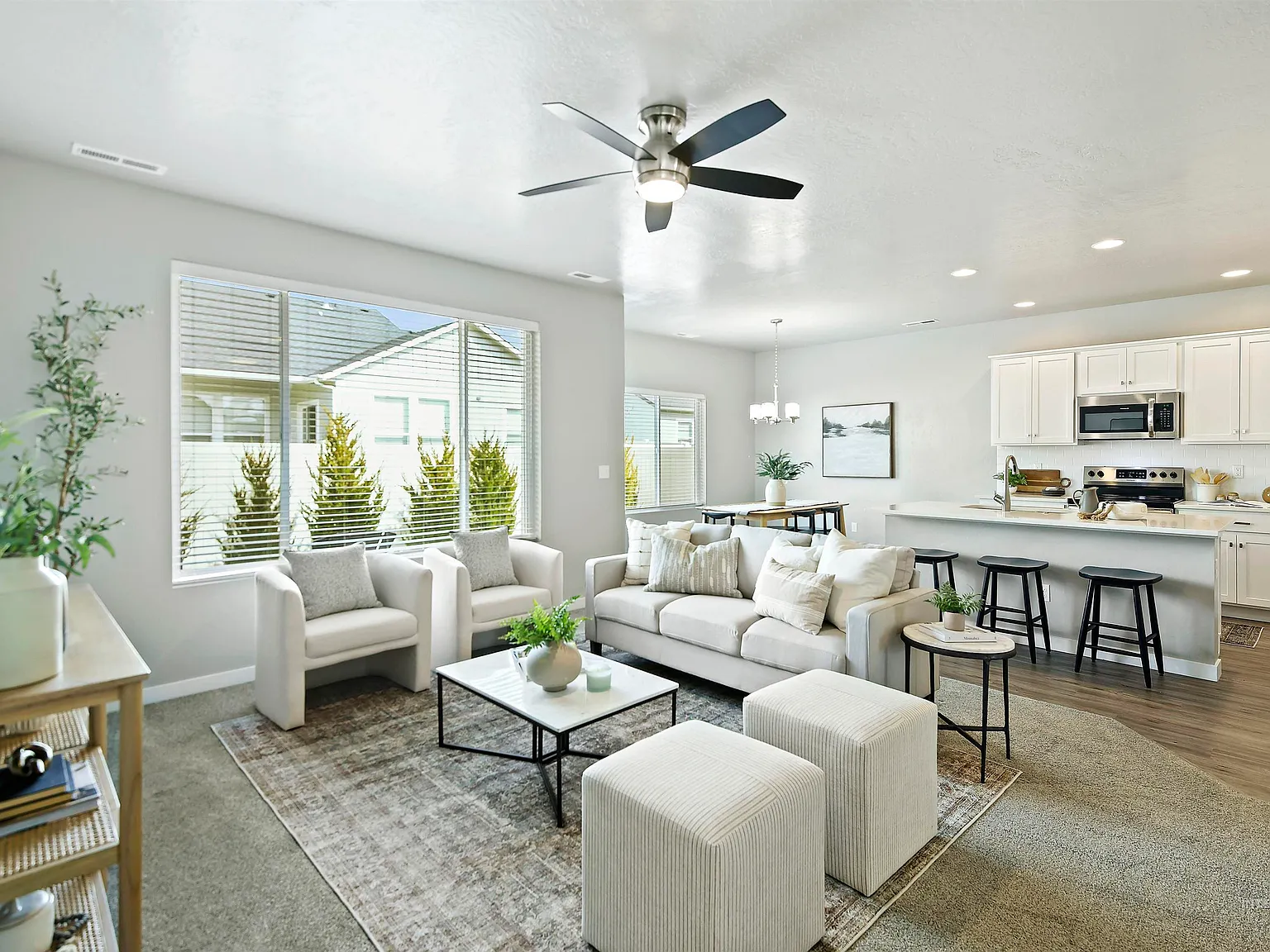 3 bed, 1939 sqft, $2,550 — Photo 3