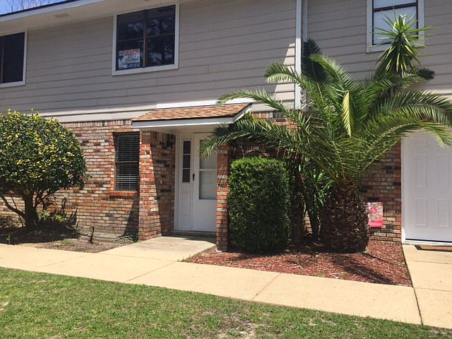 1st image of 328 Clubhouse Dr APT 5B