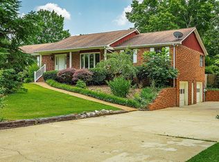 9938 Penneywood Ln, Ooltewah, TN 37363