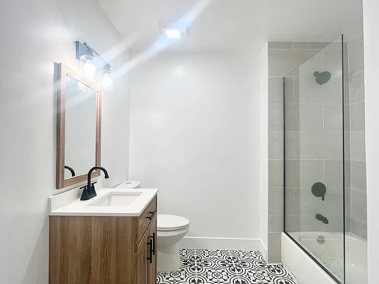 2258 S Sacramento Ave #1 — Photo 12